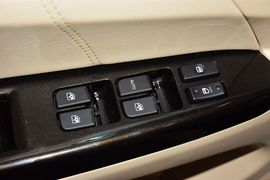 2015款长安逸动1.6L手动豪华型