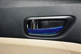 2015款长安逸动1.6L手动豪华型