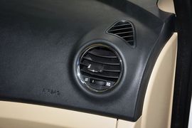 2015款长安逸动1.6L手动豪华型