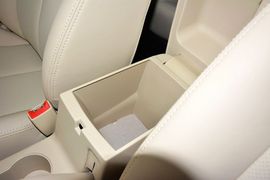 2015款长安逸动1.6L手动豪华型