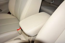 2015款长安逸动1.6L手动豪华型
