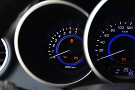 2015款长安逸动1.6L手动豪华型
