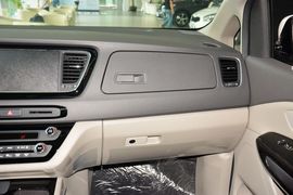 2015款起亚嘉华3.3L自动型