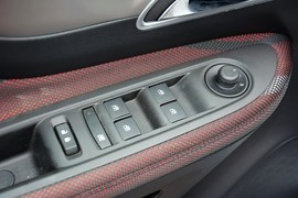 2015款别克昂科拉1.4T手动两驱都市进取型