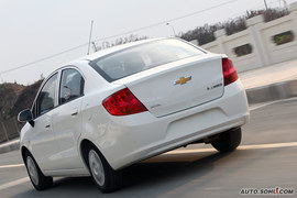 2010款新赛欧1.4手动豪华版试驾