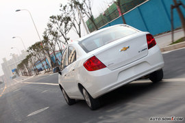 2010款新赛欧1.4手动豪华版试驾