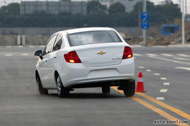 2010款新赛欧1.4手动豪华版试驾