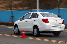 2010款新赛欧1.4手动豪华版试驾