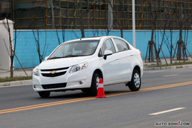 2010款新赛欧1.4手动豪华版试驾