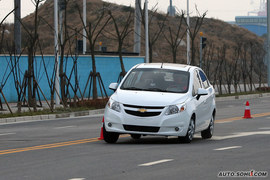 2010款新赛欧1.4手动豪华版试驾