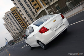 2010款新赛欧1.4手动豪华版试驾