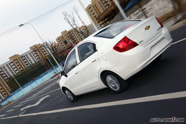 2010款新赛欧1.4手动豪华版试驾