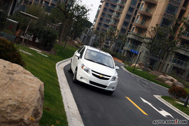 2010款新赛欧1.4手动豪华版试驾