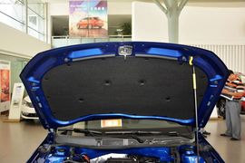 2015款大众朗行1.6L自动豪华型