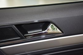 2015款大众朗逸1.6L自动舒适型