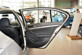 2015款大众朗逸1.6L自动舒适型