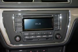 2015款大众朗逸1.6L自动舒适型
