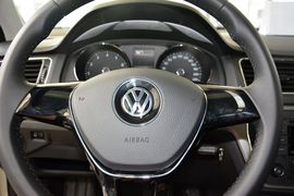 2015款大众朗逸1.6L自动舒适型