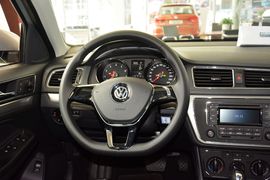 2015款大众朗逸1.6L自动舒适型