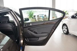 2013款起亚凯尊2.4L