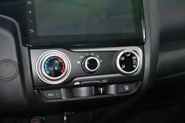 2014款本田飞度1.5L