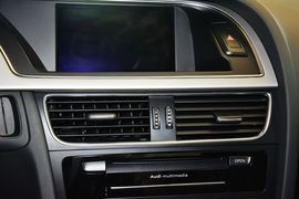 2015款奥迪A4L