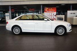 2015款奥迪A4L
