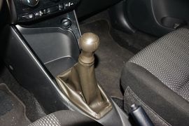 2014款丰田威驰1.3L手动型尚版