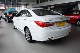 2015款现代索纳塔八经典
