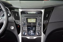 2015款现代索纳塔八经典