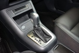 2015款大众途观2.0TSI手自一体四驱豪华版