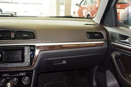 2015款大众朗逸230TSI
