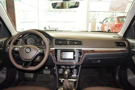 2015款大众朗逸230TSI