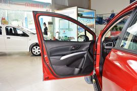 2015款铃木锋驭1.4T自动型