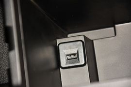2015款铃木锋驭1.4T自动型