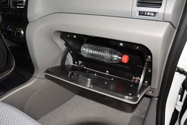 2014款东风郑州日产帅客1.5L手动标准型5座