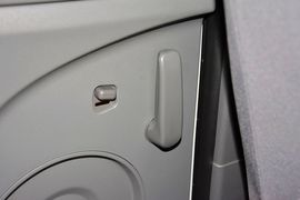 2014款东风郑州日产帅客1.5L手动标准型5座