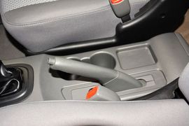 2014款东风郑州日产帅客1.5L手动标准型5座