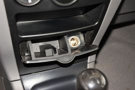 2014款东风郑州日产帅客1.5L手动标准型5座