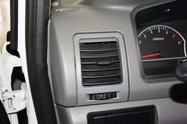 2014款东风郑州日产帅客1.5L手动标准型5座