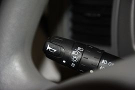 2014款东风郑州日产帅客1.5L手动标准型5座