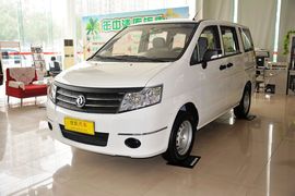 2014款东风郑州日产帅客1.5L手动标准型5座