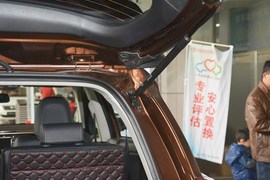 2015款丰田RAV4