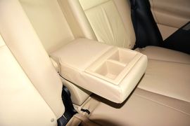 2015款丰田RAV4