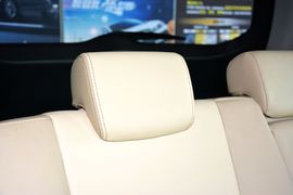 2015款丰田RAV4