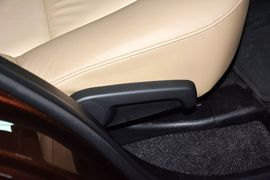 2015款丰田RAV4