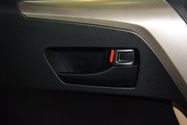 2015款丰田RAV4