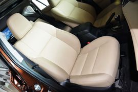 2015款丰田RAV4