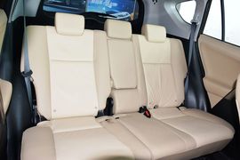 2015款丰田RAV4