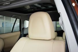 2015款丰田RAV4